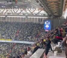 Fenerbahçe tribünlerinden ''Yönetim istifa'' tezahüratları