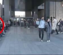 Özgür Özel'e saldırmıştı! Garip görüntüleri ortaya çıktı: Açma germe hareketleri yapmış