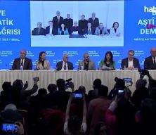 Dünyaca ünlü gazete PKK kongresi "Tarihi karar" diyerek duyurdu