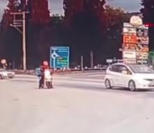 Sakarya'da taksi ilke otomobil çarpıştı