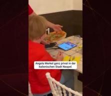 Almanya eski başbakanı Merkel bakın nerede yakalandı