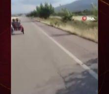 Canlarını hiçe saydılar! Motisikler üzerindeki tehlikeli şov...