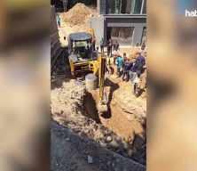 Çekmeköy'de inşaat alanında göçük! 2 işçi için kurtarma çalışması sürüyor