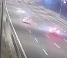 Sakarya'da 9 yaşındaki çocuk taklalar atan otomobilden yola savruldu
