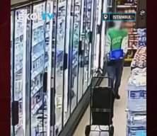 Kaşar hırsızları kamerada: 22 bin liralık süt ürünü çalıp kasiyeri falçatayla tehdit ettiler!