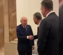 Bahçeli ve Özel'den Meclis'te güldüren anlar