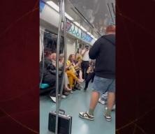Marmaray'daki eğlenceli anlar görenleri güldürdü