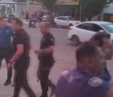  Siverek’te kavgayı ayırmaya çalışan polis memuru bıçaklandı