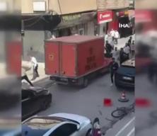 Kim kime dum duma! Cadde değil savaş alanı gibi: Yaralılar var