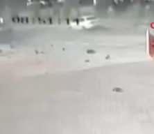 Karabük'te takla atarak başka otomobile çarpan araç dehşet saçtı!