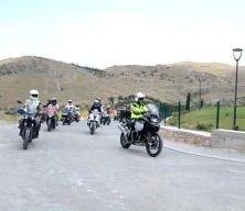 Konya’da motosiklet tutkunlarından huzurevinde anlamlı Babalar Günü etkinliği
