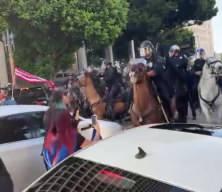 Los Angeles'ta isyancılara sert müdahale