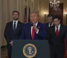 ABD'nin İran saldırısı "Trump'a azil' tartışmalarını alevlendirdi