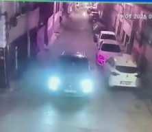 Fatih'te bir kişiyi otomobilinde silahla öldürdüğü iddia edilen zanlı adliyede
