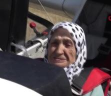83 yaşındaki kadının huzurevinde kurduğu "uçma" hayali kokpitte 700 metreye çıkarak gerçek oldu