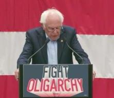 ABD'li Senatör Sanders, Irak'ın işgalini hatırlatarak İran'da "tarihin tekrarlanmaması" çağrısı yaptı