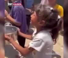Gazzeli kız çocuğunun açlıktan yalvarışı yürek parçaladı: Doldur ne olur, yalvarıyorum