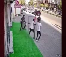 Mardin'de yola taşan kavga sırasında minibüsün çarptığı kişi öldü