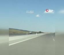 Ters şeritten giden kamyonet yürekleri ağza getirdi