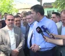  Bakan Kurum, Ödemiş'te orman yangınlarında zarar gören vatandaşlarla ile sohbet etti