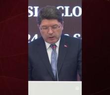 Bakan Tunç: Rüşvet soruşturmaları yasal çerçevede sürüyor