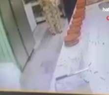 Esenyurt’ta pastane işçileri birbirine girdi! Yumruklar havada uçuştu