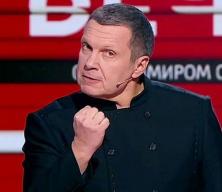 Kremlin'e yakın Rus televizyoncu Vladimir Solovyov Azerbaycan'ı tehdit etti