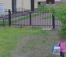 Rusya'da savunma işçisinin aracının altına bomba yerleştirmeye çalışan kadını tutukladı
