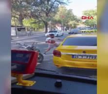 Trafikteki kavga boks ringlerini aratmadı! 