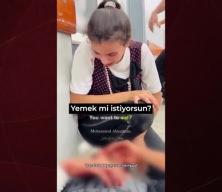 Açlık içinde hayatta kalma mücadelesi: Yaralı Filistinli çocuk ekmek için yalvardı