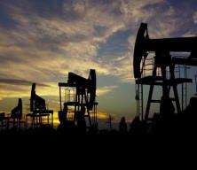 Brent petrol 69,70 dolara yükseldi: ABD'deki talep artışı ve Trump'ın tarife açıklamaları piyasaları etkiliyor