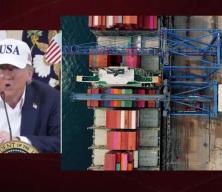 Donald Trump, Meksika ve AB'den yapılan ithalata yüzde 30 oranında gümrük vergisi uygulanacağını ifade etti