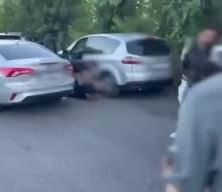 İstanbul'da yurt dışına  uyuşturucu ticareti yapan şebekeye baskın düzenlendi