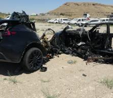 Tesla kazasında feci son: 2 hemşire yanarak can verdi