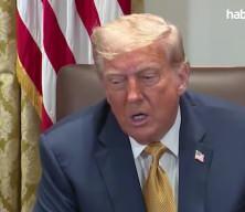 Trump'tan Kanada'ya gümrük vergisi resti