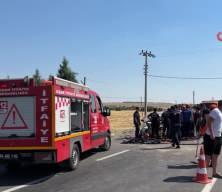 Uşak'ta otomobil ile kamyon çarpıştı: 2 ölü