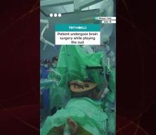 Ameliyat masasında Ud çalan hasta herkesi şaşırttı