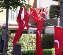 Bahçelievler, Erdoğan’ın bayrak çağrısına yanıt verdi: İlçe kırmızı beyaza büründü