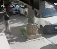 Fatih'te bir sürücü genç kadına dehşeti yaşattı: Ayağının üzerinden aracıyla geçti!