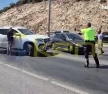 Dilan Çıtak, polisin üzerine araba sürdü
