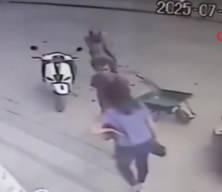 Malatya’da eski eşi tarafından öldürülen kadının cinayet anı kamerada