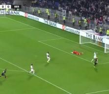 Beşiktaş'ta 'satılmaz' denilen yıldız için teklif kabul edildi