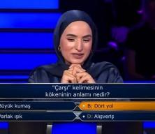 Çimen, YKS Sonrası çiçekle karşılandı, “Kim Milyoner Olmak İster?”de Büyük Ödül Kazandı!