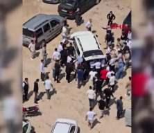 Düğünde kavga çıkarıp, ihbara gelen polis aracına zarar verdi; olay kamerada