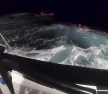 İzmir Karaburun’da batan tekneden 3 vatandaş kurtarıldı