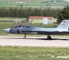 Türkiye’nin KAAN’ı, F-35’e karşı küresel pazara açılıyor
