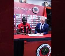 Adama Traore, Ankara'ya iniş yaptı: 3 yıllık sözleşme