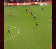 Galatasaray'dan bir yıldız kayıyor