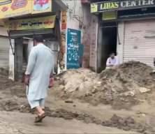 İHH'dan Pakistan'daki sel mağdurlarına yardım