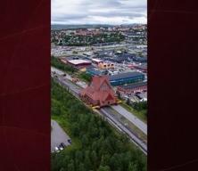 İsveç’te 113 yıllık ahşap kilise heyelan riski nedeniyle 5 kilometre uzağa taşındı